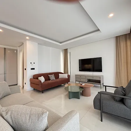 Villa Luxury Pool 5 Bedrooms Tuerkbuekue *