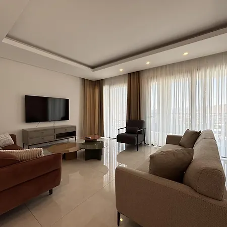 别墅 Luxury Pool 5 Bedrooms Tuerkbuekue *