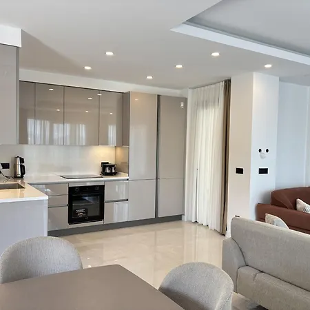 别墅 Luxury Pool 5 Bedrooms Tuerkbuekue