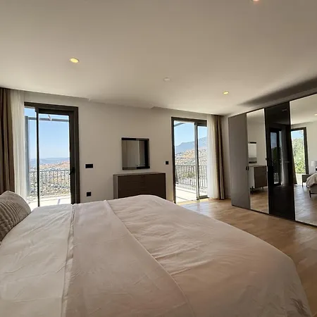 Villa Luxury Pool 5 Bedrooms Tuerkbuekue Bodrum