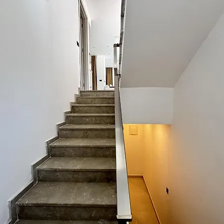 别墅 Luxury Pool 5 Bedrooms Tuerkbuekue *