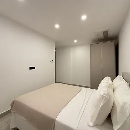Luxury Pool 5 Bedrooms Tuerkbuekue 别墅 博德鲁姆
