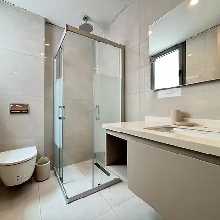 Luxury Pool 5 Bedrooms Tuerkbuekue 别墅
