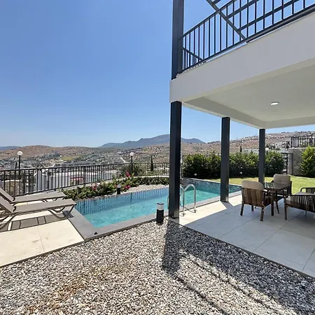 别墅 Luxury Pool 5 Bedrooms Tuerkbuekue 博德鲁姆