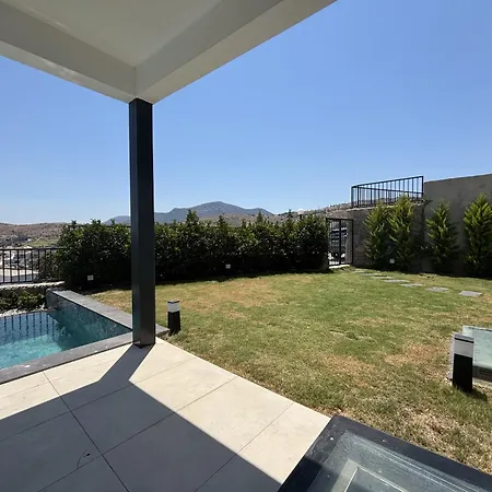 Luxury Pool 5 Bedrooms Tuerkbuekue * 博德鲁姆